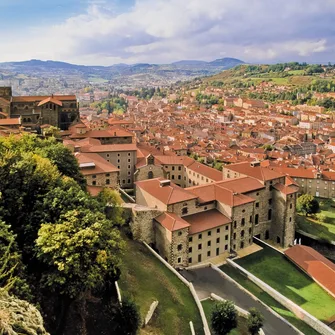 Groupes : Journée au Puy-en-Velay, la ville et ses traditions, à la découverte du Puy-en-Velay