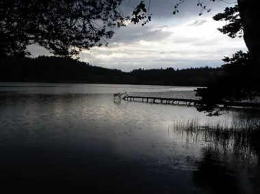 Le lac au crépuscule