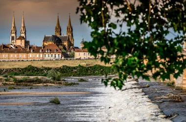 Via Allier (V70) – La Véloroute de l’Auvergne – A vélo le long de la rivière Allier de Nevers à Langogne en 7 jours