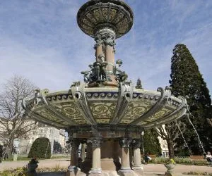 Fontaine de la place de l'Hôtel de Ville_2