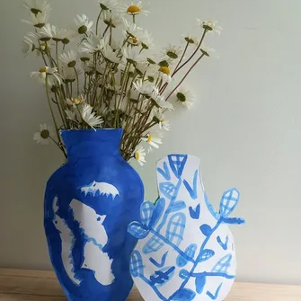 Atelier porcelaine 8-14 ans : Vase Bleu