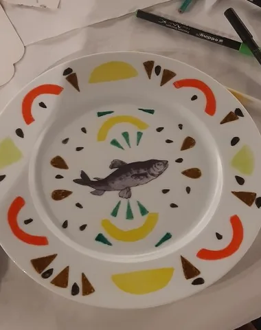 Atelier Porcelaine 8-14 ans : Décor dans l’assiette