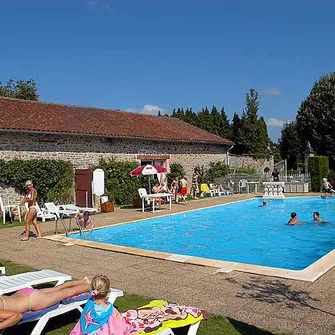 Castel Camping “Chateau de Leychoisier”