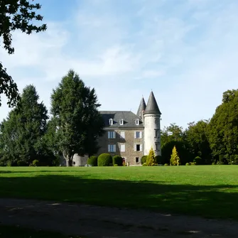 Castel Camping “Chateau de Leychoisier”