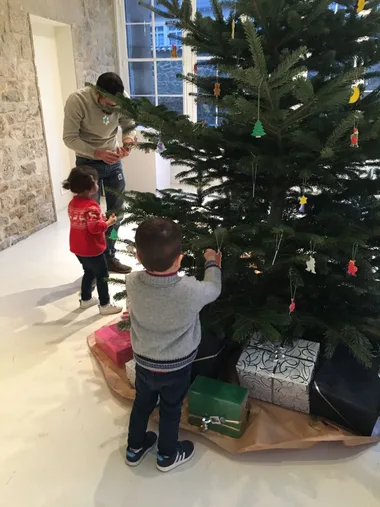 Activité enfants – Décore le sapin du musée – Limoges