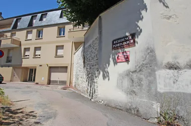 Städtereise Le Pompadour in Limoges in Haute-Vienne_9