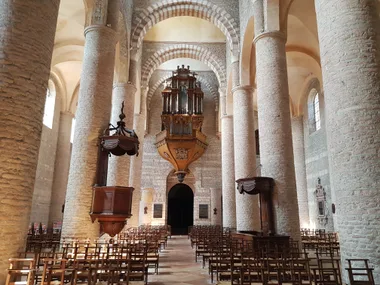 nef orgue abbaye