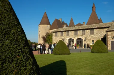 Façade ouest du Château de Corcelles