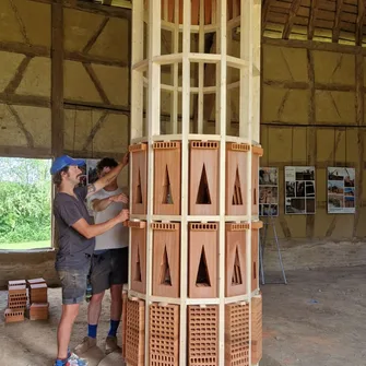 Ferme de la Forêt – Installation duo Barreau et Charbonnet