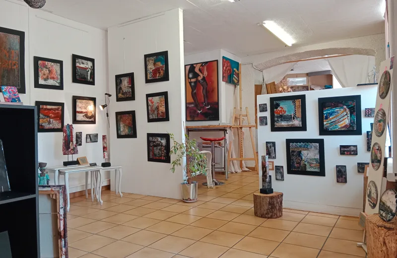 Sienna Gallery