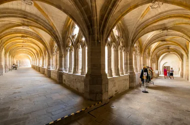 EVE_Visita museográfica de la abadía de La Chaise-Dieu_Galerías del claustro