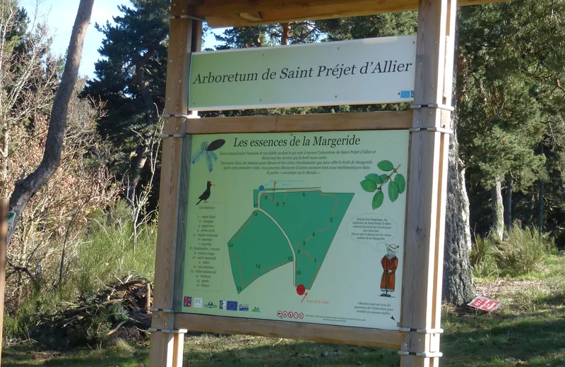 Ingang_arborétum_Saint_Préjet_d’Allier