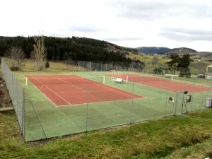 Courts de tennis de Saint Jeures