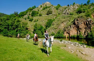 SEJ_Trapper Stay: Horseback Fishing along the Loire Sauvage_horseback ride along the Loire