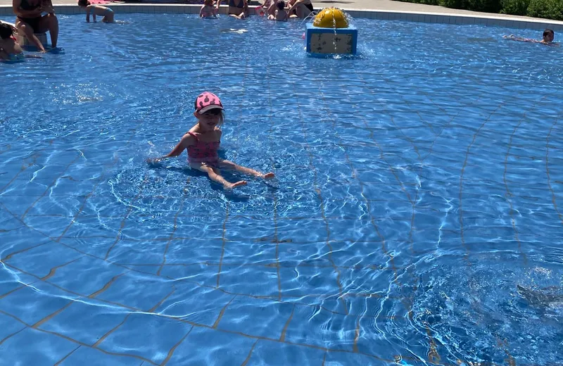 piscina per bambini all'aperto