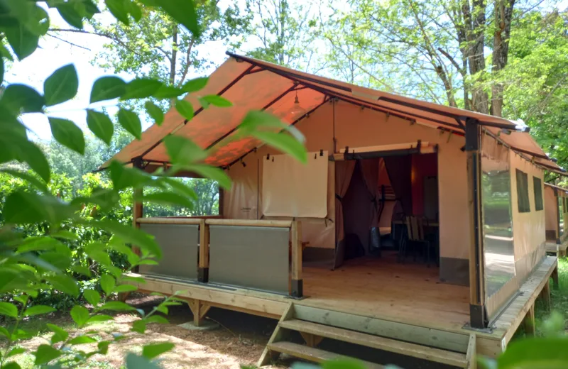 Tentes Lodges au Camping Le Clos de la Lère