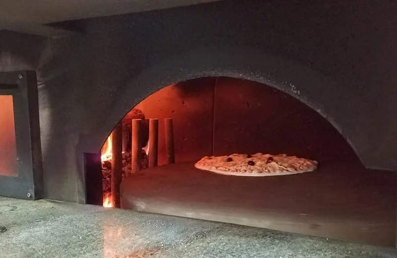 Pizzéria au feu de bois / Snack
