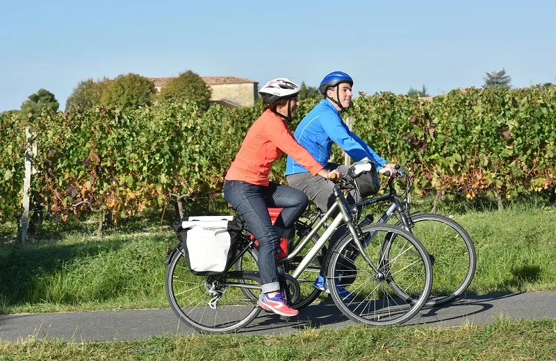 V80-Canal des 2 mers by bike-cycle path-Blaye region