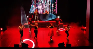 Spectacle Les années Boum, à plein tubes au Vox