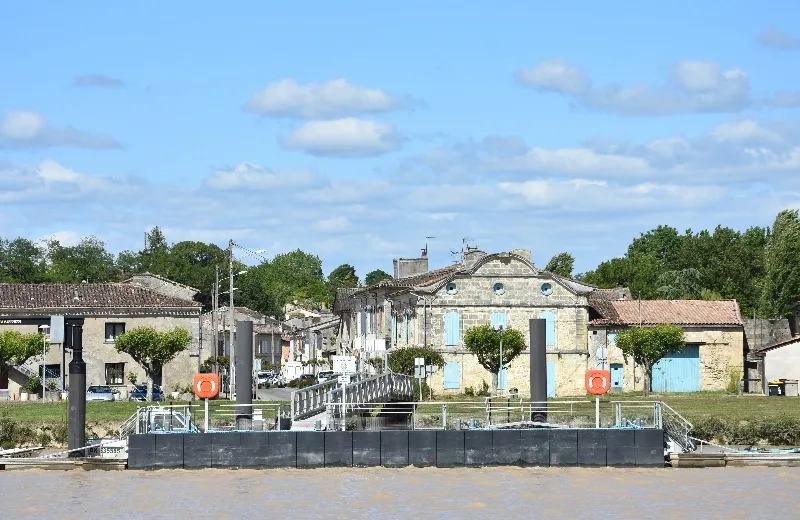 Port de plaisance et Halte Nautique de Cubzac les Ponts