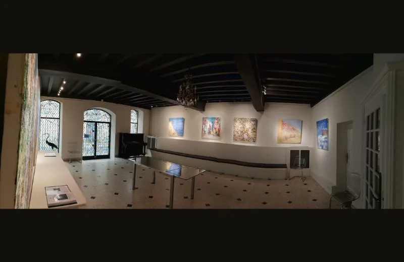 Exposición Espace La Croix Davids