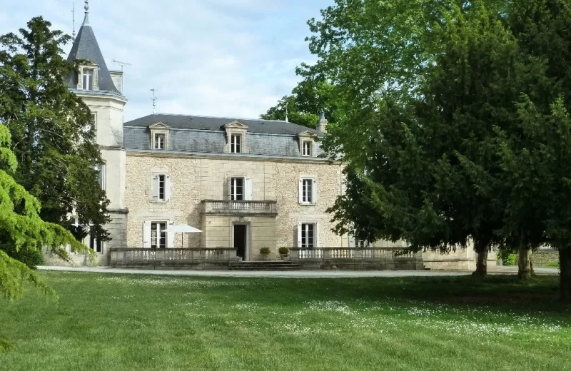 chambre d hotes Chateau labrousse-ST-MARTIN-LACAUSSADE-800X600