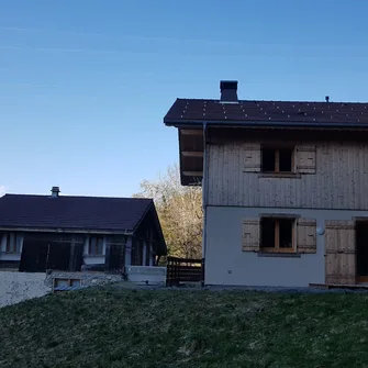 Maison chaleureuse au calme