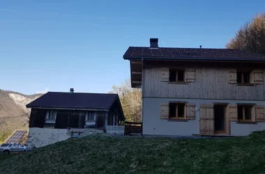 Maison chaleureuse au calme