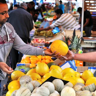 Marché de Cluses-Parvis des Esserts