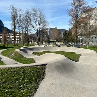 Pump track et skate park