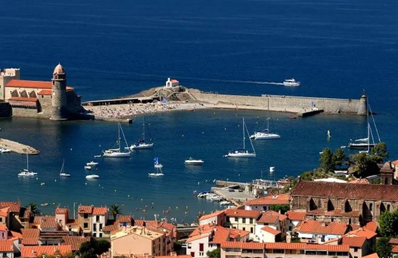 EMPLACEMENT MOUILLAGE À COLLIOURE – CAPITAINERIE