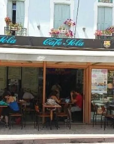 LE CAFE SOLA