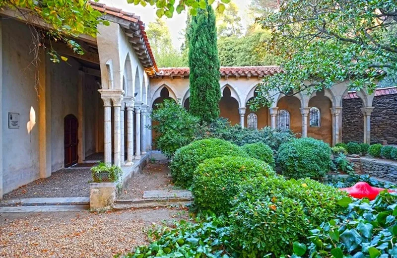 DOMINICAN CLOISTER