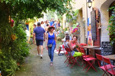 DÉJEUNER SUR L’HERBE