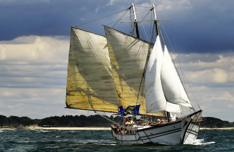 DAILY SAILING TRIPS ABOARD THE DON SILVANO!