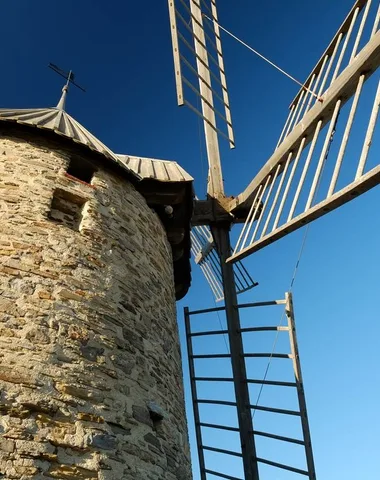 THE WINDMILL OF COLLIOURE