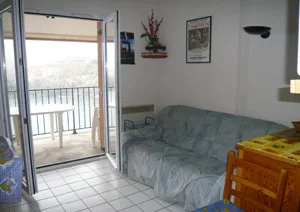 RENTAL G.CHARLES – LES ROCHES BLEUES