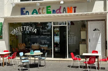 Caffeteria/épicerie fine des Halles de la Victoire
