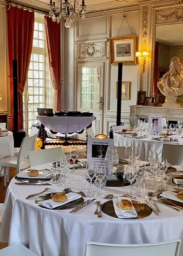 Evénement d’entreprise au Château de Saint-Brisson / réception / banquet / séminaire