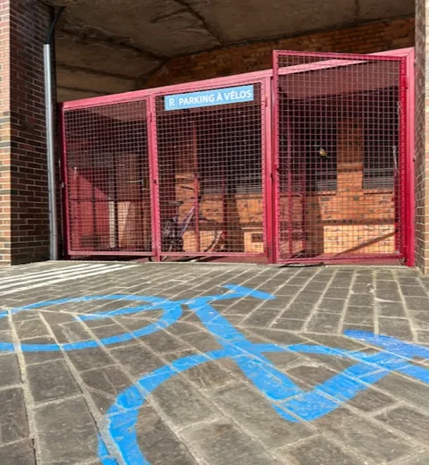 VÉLO BOX parking pour les vélos et les bagages centre ville