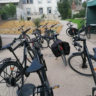 La Maison du Pont Canal – Location et réparation de vélos