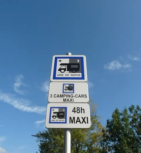 Aire de stationnement municipale pour camping-car