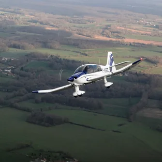 Aéroclub du Giennois : Vol découverte, vol d’initiation et école de formation au brevet de pilote (LAPL ou PPL)