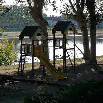 Aire de pique nique de Port au Bois