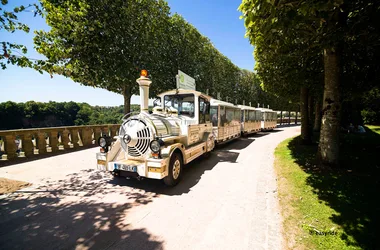 El pequeño tren turístico de Fougères