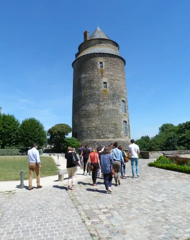 L’Indémodable – Visite guidée du château