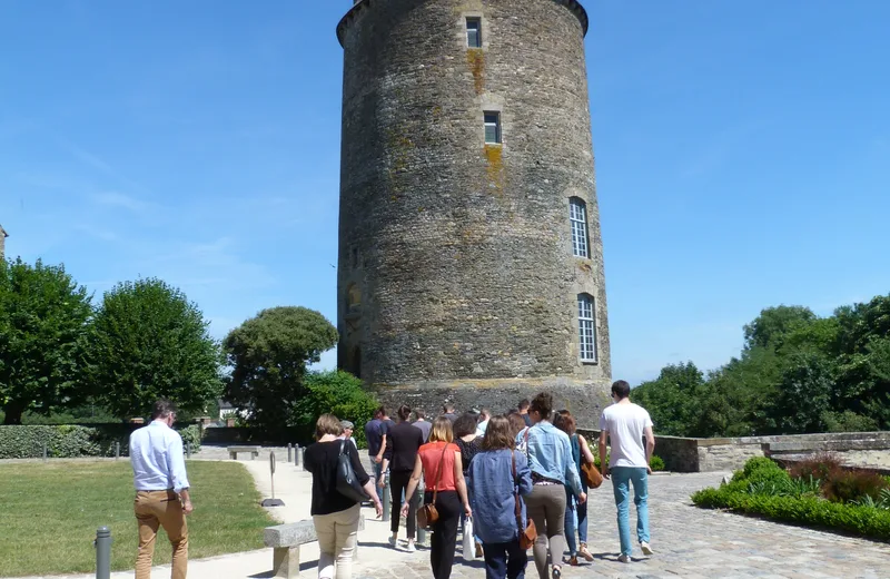 L’Indémodable – Visite guidée du château