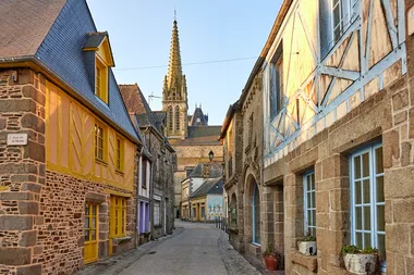 JEP – Visite guidée de Bazouges-la-Pérouse, Petite Cité de Caractère