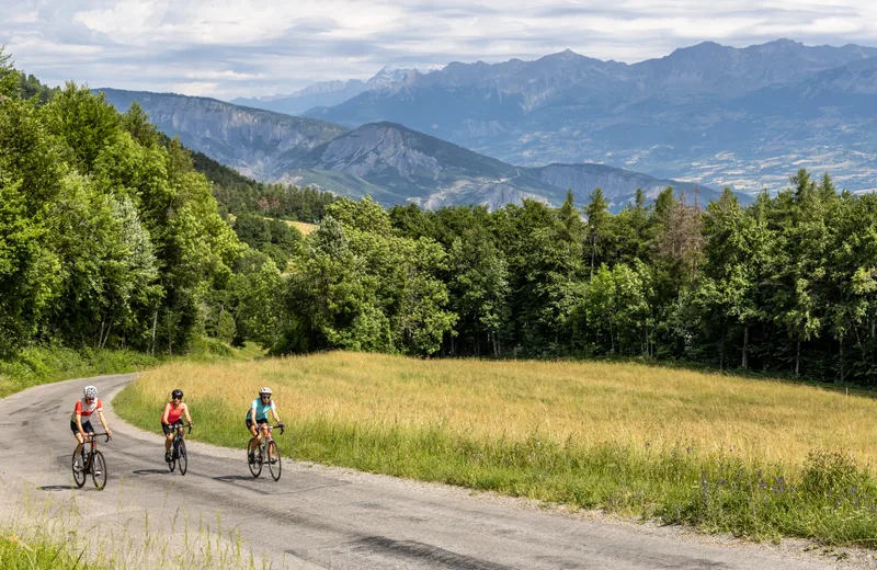 3-day road cycling trip Provence Alpes