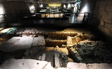Notre Dame du Bourg archaeological crypt
